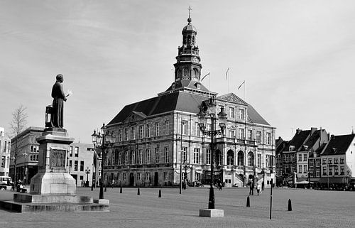 Maastricht city hall in black&white