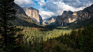 Yosemite Tunnel View by Erik de Klerck