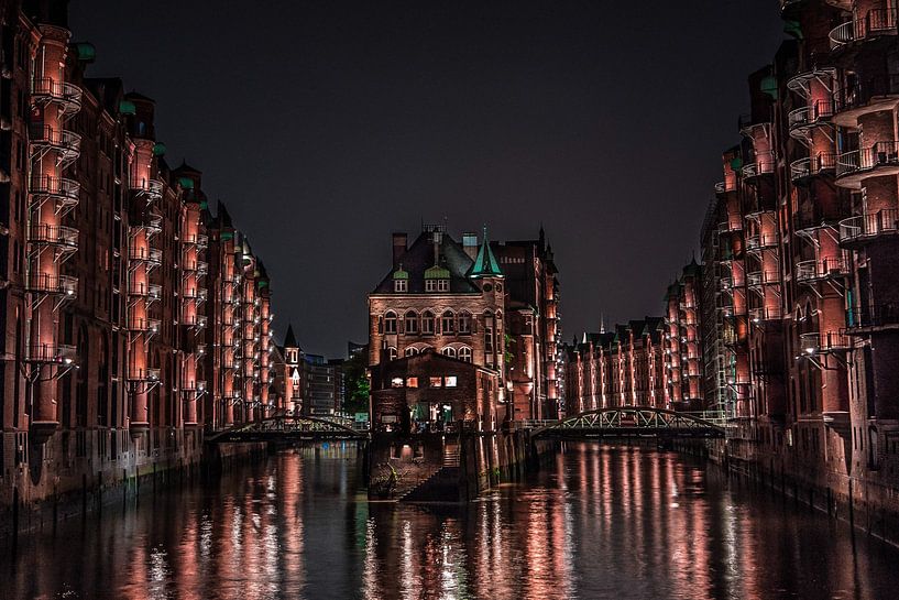 Hamburg by Hello Pompoyo