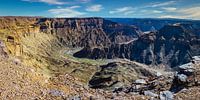 Panorama van de Fish river Canyon in het zuiden van Namibië van Rietje Bulthuis thumbnail