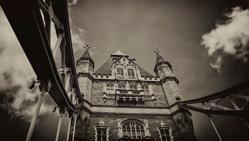 Tower Bridge In The Sky by Jackie Fotografie