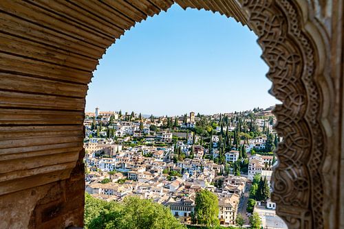 Granada through Moorish arch