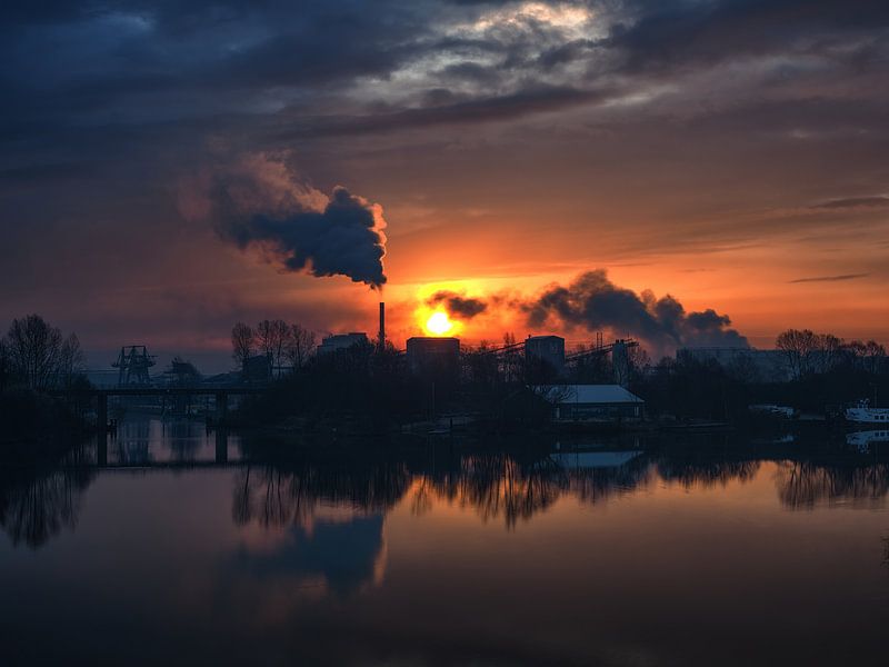 Industrial sunrise par Lex Schulte
