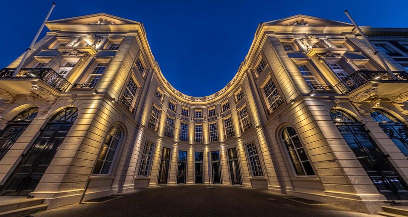 A wide angle shot from De Koninklijke Schouwburg in The Hague. by Claudio Duarte