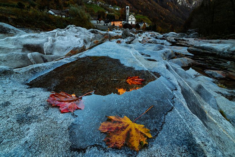 Herfst in Valle Verzasca - Ticino - Zwitserland van Felina Photography