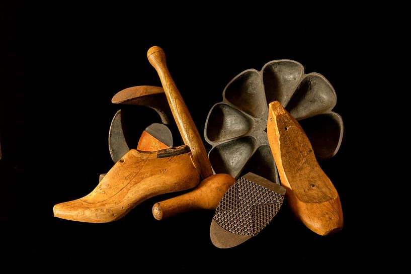 Shoemakers' Guild. Still life. by Erik de Rijk