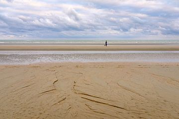 Joggeurs sur la plage sur Johan Vanbockryck