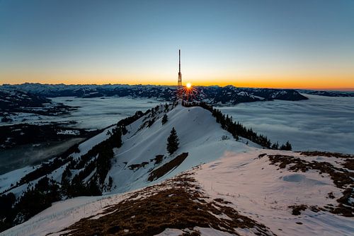 Laatste zonnestralen op de Grünten met uitzicht op de Oberallgäu