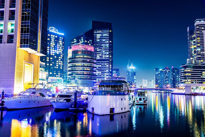 Dubai by Hello Pompoyo