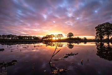 Coucher de soleil à Holten après une journée de pluie sur Frank Slaghuis