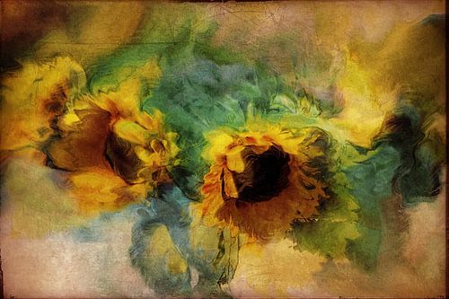 Vase mit Sonnenblumen