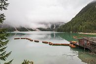 Lago di Braies in de Dolomieten. van Menno Schaefer thumbnail