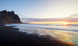 Berg Vestrahorn - Stokksnes (Island) von Marcel Kerdijk