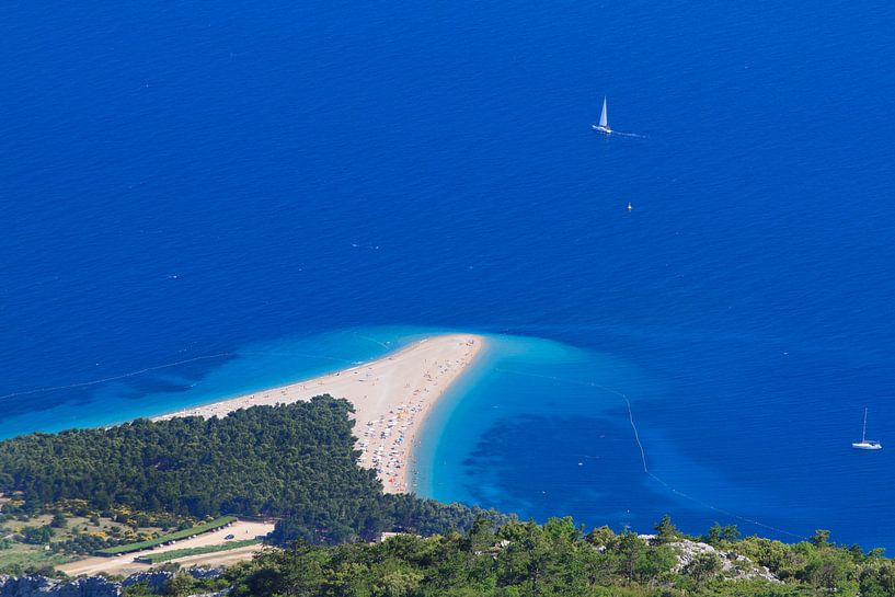 Zlatni Council, Croatia by Jan Schuler