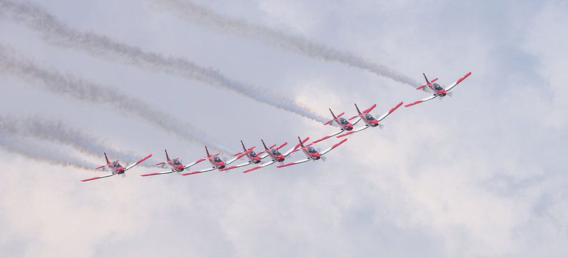 Swiss Air Force's PC-7 Team. by Jaap van den Berg