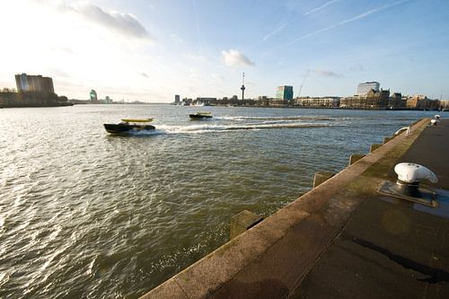 Watertaxi`s aan het werk