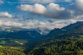 Wunderschönes Alpenpanorama in Vorarlberg von Oliver Hlavaty