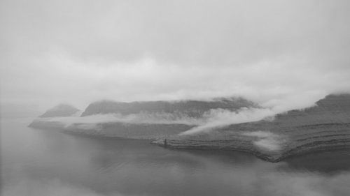 Mists of Hvithamar - monochroom