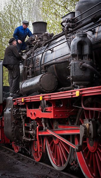 Old steam locomotive by Arthur van Iterson