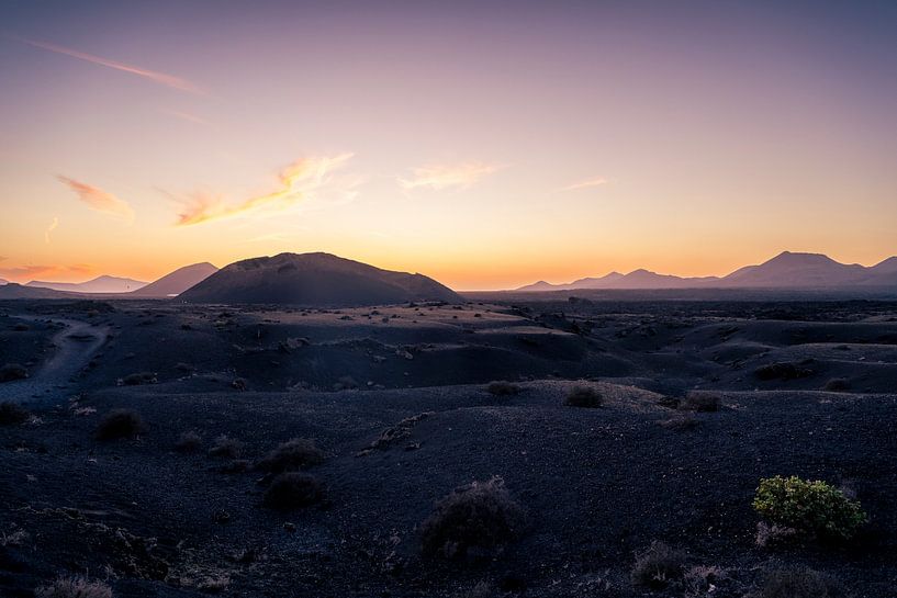 Chemin du volcan au coucher du soleil par Nederlandschap