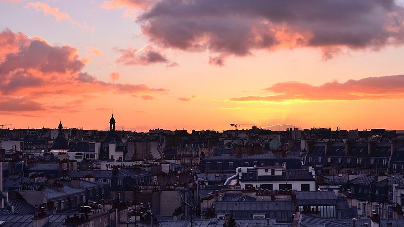 Paris by Hello Pompoyo