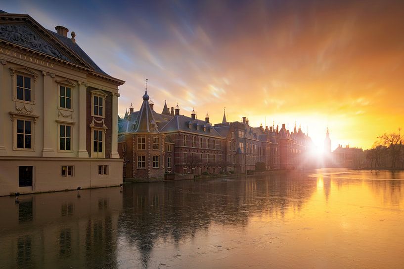 Sonnenuntergang hinter dem Hofvijver in Den Haag von gaps photography