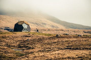 Tiny House on the Faroe Islands by Expeditie Aardbol