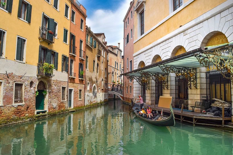 Venice by Hello Pompoyo