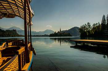 Atemberaubende Aussicht auf den magischen Bleder See