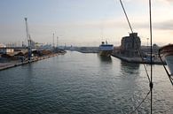 Ferry in haven Livorno van Monique Meijer thumbnail