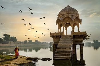 De vroege ochtend van Lake Gadisar