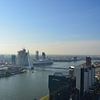 Queen Mary 2 in Rotterdam van Marcel van Duinen