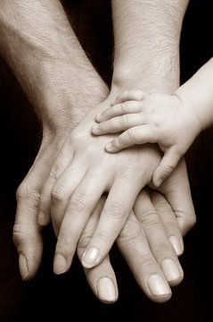 Familie - Hände von Jörg B. Schubert