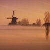 Moulin dans le brouillard sur Tammo Strijker