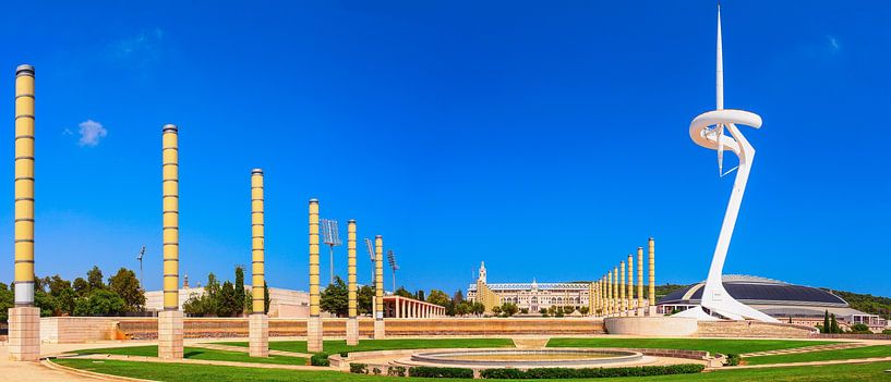 Tour de communication de Montjuic par Yevgen Belich