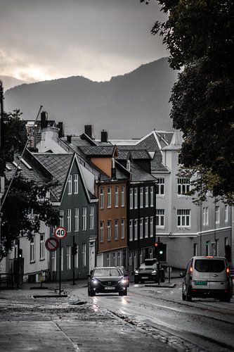 La ville norvégienne de Kristiansund par une fin d'après-midi pluvieuse. Norvège.