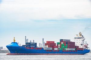 Container schip in de haven van Rotterdam van Sjoerd van der Wal Fotografie