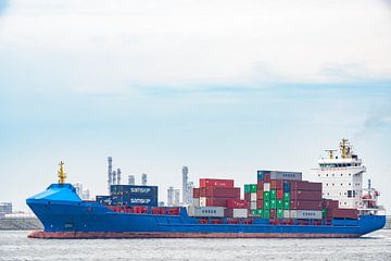 Un cargo avec des conteneurs quitte le port de Rotterdam sur Sjoerd van der Wal Photographie