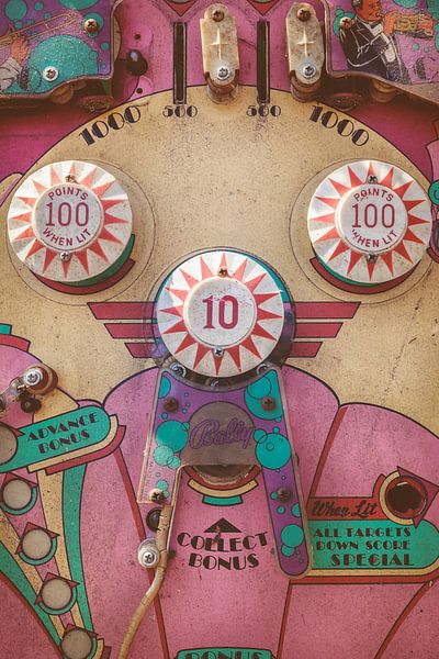 The weathered vintage pinball machine by Martin Bergsma