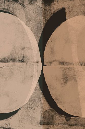 Abstracte vormen in zwart, beige, bruin.