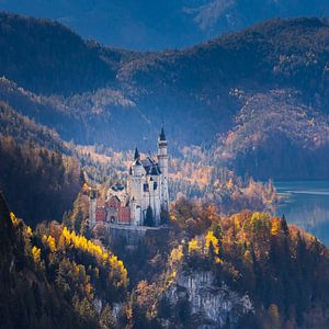 Schloss Neuschwanstein im Herbst, Bayern, Deutschland