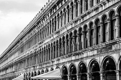 Facade of Saint Mark's Square (black and white)