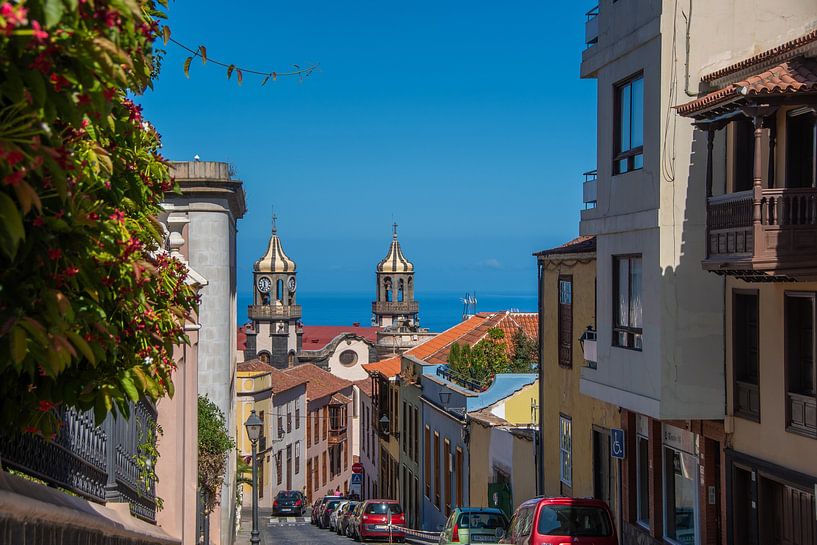 Les rues de La Orotava avec vue sur l'église "Nuestra Señora de la Concepcin". par David Esser