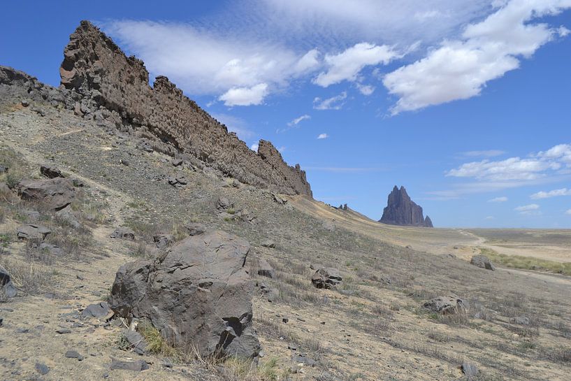 On the road door Amerika, Shiprock van Bernard van Zwol