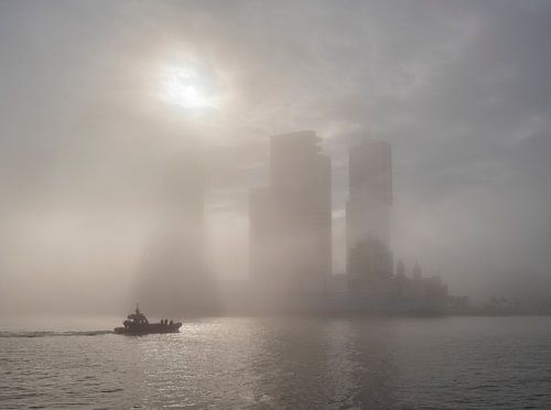 KNRM Rettungsboot im Nebel in Rotterdam