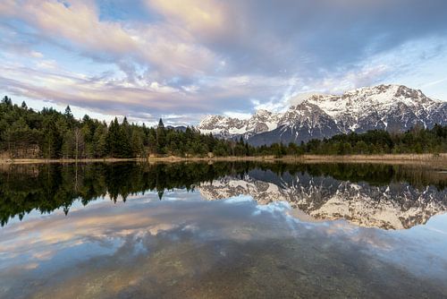 Golden hour at Lake Lutten