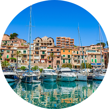 Botenjachten in de jachthaven van Port de Soller op het eiland Mallorca, Spanje van Alex Winter