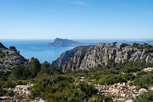 Malerische Berglandschaft und das Mittelmeer
