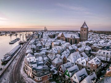 Kampen aan de IJssel tijdens een koude winter zonsopgang van Sjoerd van der Wal Fotografie