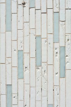 Marble on a facade in Berlin by Heiko Kueverling